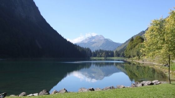 2 emerald stay weekend in morzine