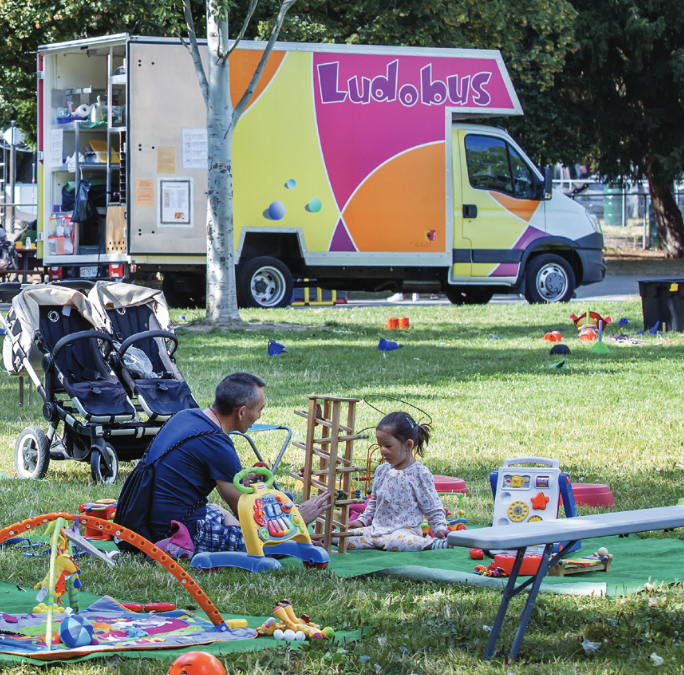 Ludobus Rouge (Parc des Acacias)
